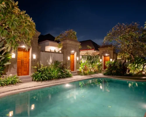 main_pool_night_1